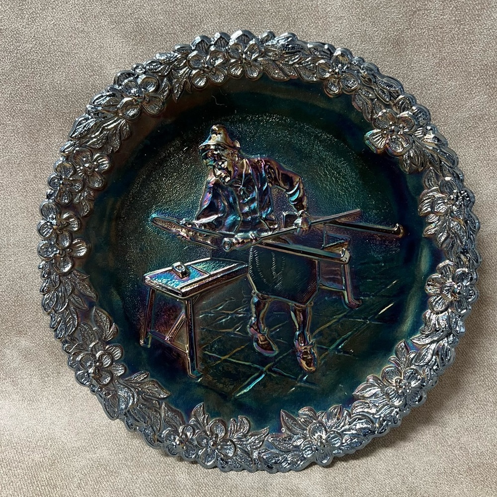 1970 FENTON Carnival Glass Plate Craftsman of New America Jamestown 1608 No. 1